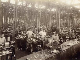 Deutsche Waffen- und Munitionsfabrik Berlin-Martinikenfelde. Gewehrschlösschen-Fabrikation
