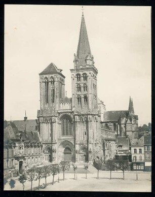 Kathedrale Saint-Pierre, Lisieux: Außenansicht, Westfassade