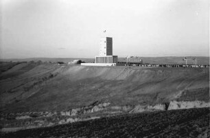 Ghidighici: Weihe des Turms der Befreiung Bessarabiens, Gesamtansicht, näher