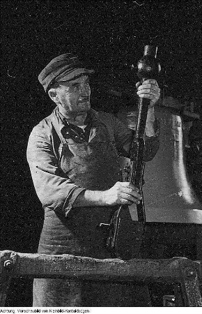 Apolda, Glockengießerei Apolda - Glocken- und Stadtmuseum, 30. August 1955 & Textilindustrie. Produkte aus Sylona, 1955