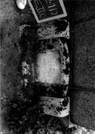 Grabstein E II C/2/1/2A