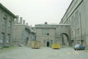 Betriebs-Berufs-Schule, 110 kV-Schalthaus, 6 kV-Schalthaus, 6 kV-Sammelschienenbrücke, Maschinenhaus Werk II, von SO