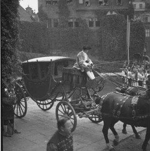 Turnierspiele 1936 : Dresden, Stallhof, Turnierspiele, Festumzug, Galawagen, um 1790