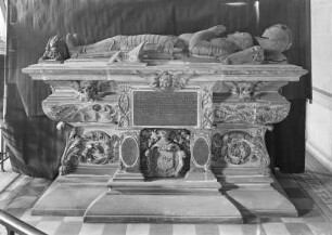 Grabmal des Michel de Montaigne (gestorben 1592)
