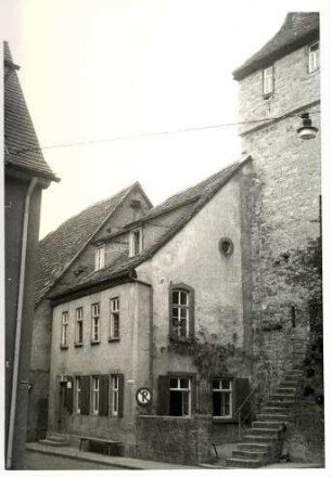 Creglingen, TBB; Ehemalige Synagoge, rechts ein Stadttor