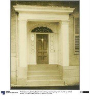 Boston, Mount Vernon Street, Hauseingang