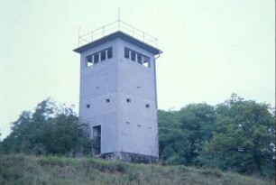 Grenzturm der innerdeutschen Grenze am Ortsrand von Billmuthausen