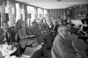 Breisach: Gruppen im Salon