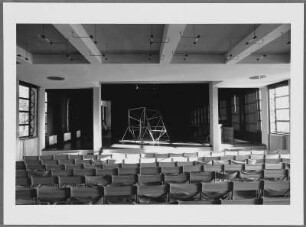 Bauhaus Dessau, Aula