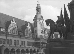 Leipzig: Altes Rathaus mit Bismarkdenkmal