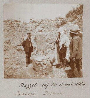 Mazzebe auf tell el-muteselim [Megiddo]. Eberhard, Dalman.