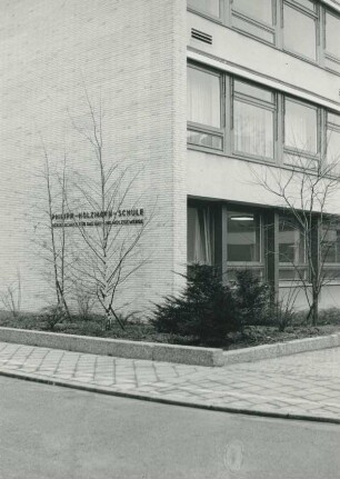 Philipp-Holzmann-Schule (Berufsschule), 1967