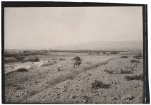 Landschaft mit Siedlung, Baalbek: Ansicht