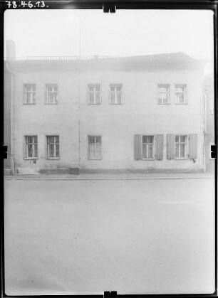 Torgau, Kurstraße. Wohnhaus. Straßenfront