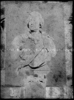 Büste von Friedrich Leopold Graf von Geßler in der westlichen Feldherrenhalle des Zeughauses