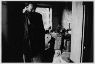 Der Bildhauer Horst Leifer in seinem Atelier