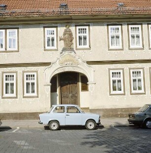 Heiligenstadt. Pfarrhaus. Teilansicht der Hauptfassade von Osten