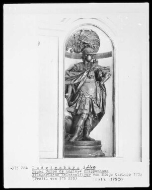 Innendekoration des Westlichen Treppenhauses im Neuen Corps de logis — Wanddekoration des Westlichen Treppenhauses im Neuen Corps de logis — Antike Paare — Samson
