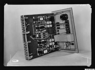 Einschub eines nicht näher bezeichneten Geräts, Bild 7, Foto 1961