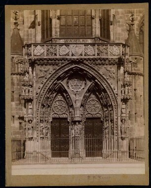 Stadtpfarrkirche Unserer Lieben Frau (Frauenkirche), Nürnberg: Eingangsportal
