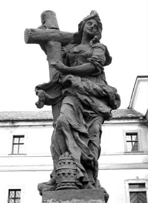 Skulptur, allegorische Darstellung: "Der Glauben" (Kopie). Skulptur aus der Reihe "Die zwölf Tugenden"
