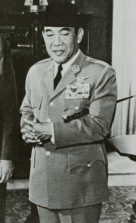 Sukarno, Raden Ahmed