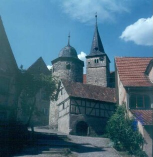 Nordheim vor der Rhön. Kirchaufgang zur Pfarrkirche St. Johannis der Täufer