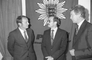 Amtseinführung des neuen Leiters der Kriminalpolizei Karlsruhe Kriminaloberrat Heinrich Meyer
