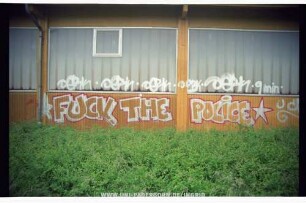 FUCK THE POLiCE