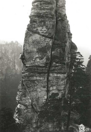 Sächsische Schweiz, Rathener Gebiet. Lokomotive. Ehrhardt Renger an der Südostkante