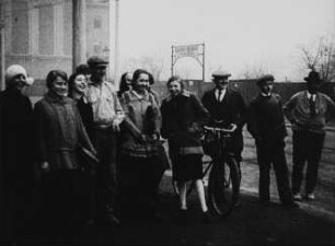 Szene aus dem experimentellen Dokumentarfilm "Filmische Plaudereien" (Alltag in der Äußeren Neustadt und in Pieschen)
