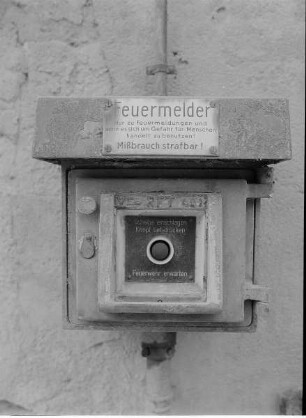 Wandfeuermelder ohne Fernsprecheinrichtung. Bad Elster Kr.Oelsnitz, Bahnhofstr.