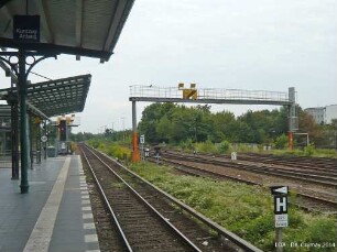 Anflugbefeuerung für die ehem. südliche Start- und Landebahn des Flughafens Tempelhof; Berlin, Tempelhof-Schöneberg & Neukölln