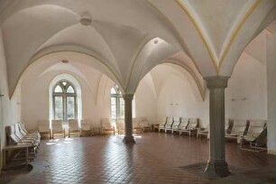 Ehemaliges Kanonissenstift Sankt Petrus — Bibliothek