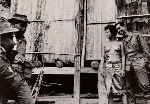 Malayische Soldaten in Nord-Borneo