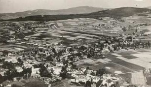 Oppach. Ortsansicht mit Bieleboh und Schleifberg. Luftbild