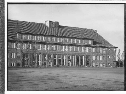 Schule Langenhorn [Heute: Fritz-Schumacher-Schule] (Hamburg-Langenhorn): Ansicht Mittelbau : SchumacherWV Nr. 294