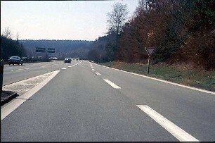 Ausfahrt Nebenfahrbahn (in Richtung Singen)