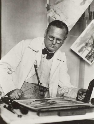 Franz Fiedler beim Bromöldrucken : Der Fotograf Franz Fiedler beim Bromöldrucken, um 1950