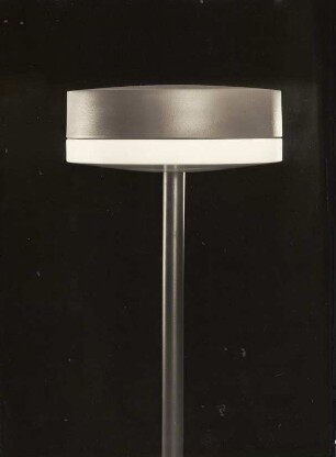 BEGA Mast-Aufsatzleuchte "Nr. 9016" von Heinrich Gantenbrink
