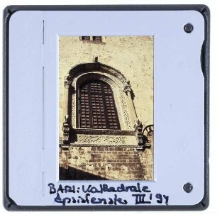 Bari, Kathedrale San Sabino : Ostfassade, Fenster