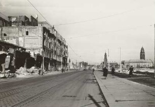 Dresden, Prager Straße vom Wiener Platz aus nach Norden
