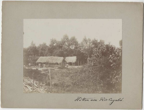 Huts on the Rio Cuyabá