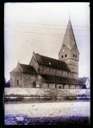 Kirche von Nordosten