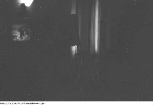 Fernsehabend in einem Klub der Volkssolidarität. Sendung über den Empfang des Kosmonauten Gagarin, 1961