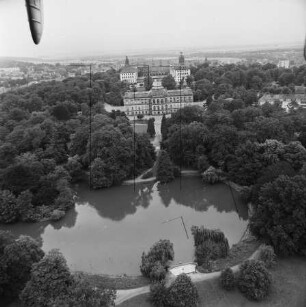 Parkteich, Herzogliches Museum und Schloss Friedenstein in Gotha : Blickrichtung Nordwesten