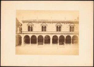 Stadtpalais mit Loggia: Ansicht