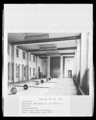 Leipzig, Hochschule für Körperkultur : Leipzig. Deutsche Hochschule für Körperkultur. Innenansicht, Halle der Gewichtheber