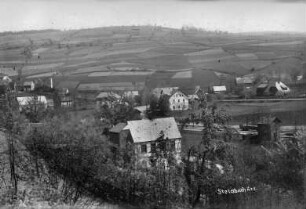 Bahnhofsgelände Steinbach : vorn Mitte: Kutscherhaus der Bartzsch-Fabrik, re. vorn: Wasserhaus der Bahn, darüber: Försterhaus an der Schmalzgruber Straße erb. 1904, Mitte: Gasthof zum Bahnhof