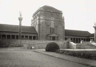 Halle, Gertraudenfriedhof : Halle (Saale). Gertraudenfriedhof. Feierhalle mit Krematorium. Ansicht von Südosten